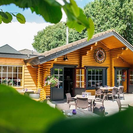 Een Gezellige Chalet Met Zonnige Buitenruimte Op De Veluwe! Vila Putten Exterior foto