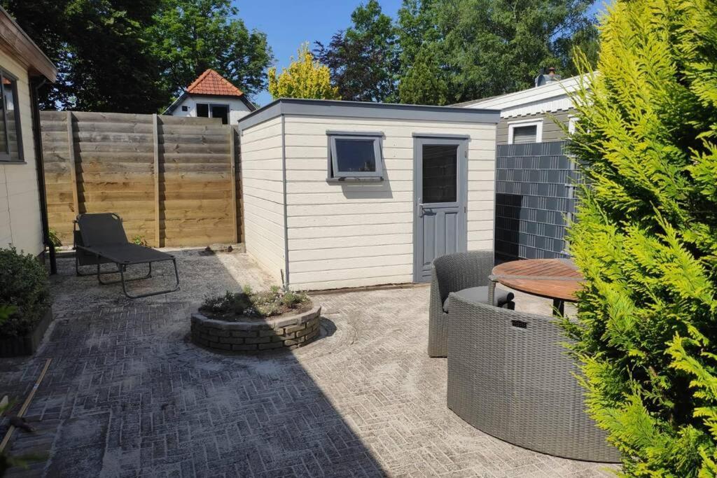 Een Gezellige Chalet Met Zonnige Buitenruimte Op De Veluwe! Vila Putten Exterior foto